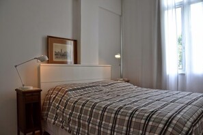 Appartement, en bord de plage | 1 chambre, fer et planche à repasser, Wi-Fi gratuit