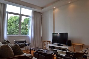Apartment, Beachside | Living room