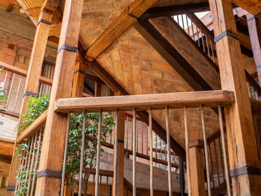 Handrails in hallways