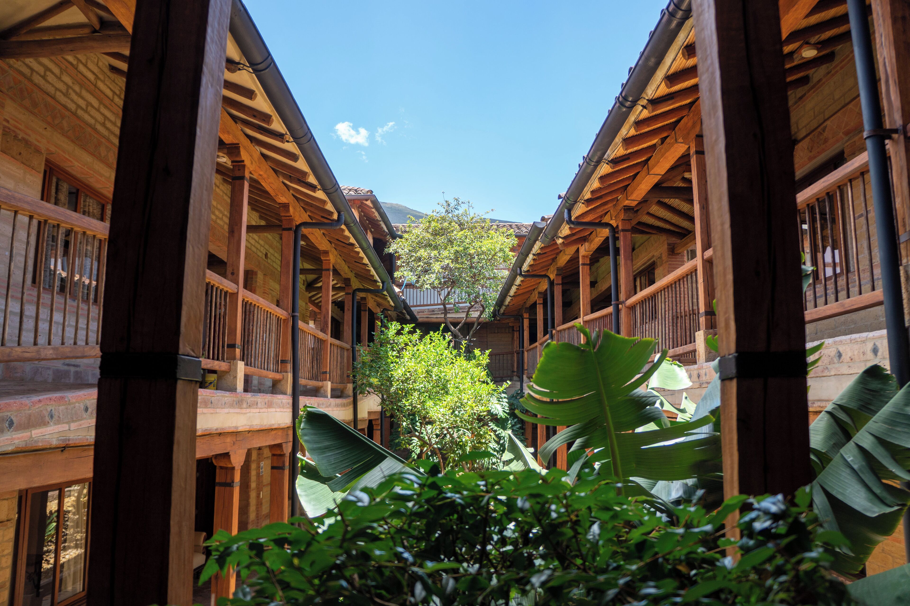 1 bedroom, premium bedding, desk, laptop workspace