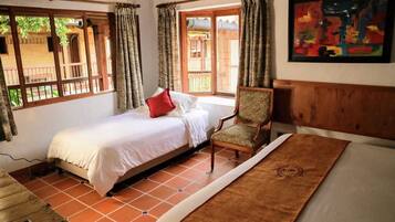 Triple Room, Multiple Beds