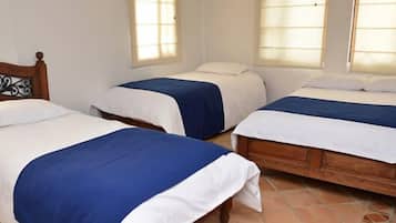 Standard Triple Room | Minibar, free cribs/infant beds, free WiFi