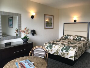 Caja de seguridad en la habitación, escritorio y insonorización 