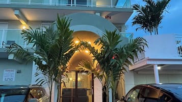 Mặt tiền nơi lưu trú