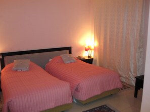 Habitación individual estándar | 1 dormitorio, ropa de cama de alta calidad, minibar y camas supletorias