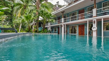 Studiolejlighed | Udendørs pool | Udendørs pool, liggestole