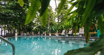 Hotel Verde Mar Direct Beach Access