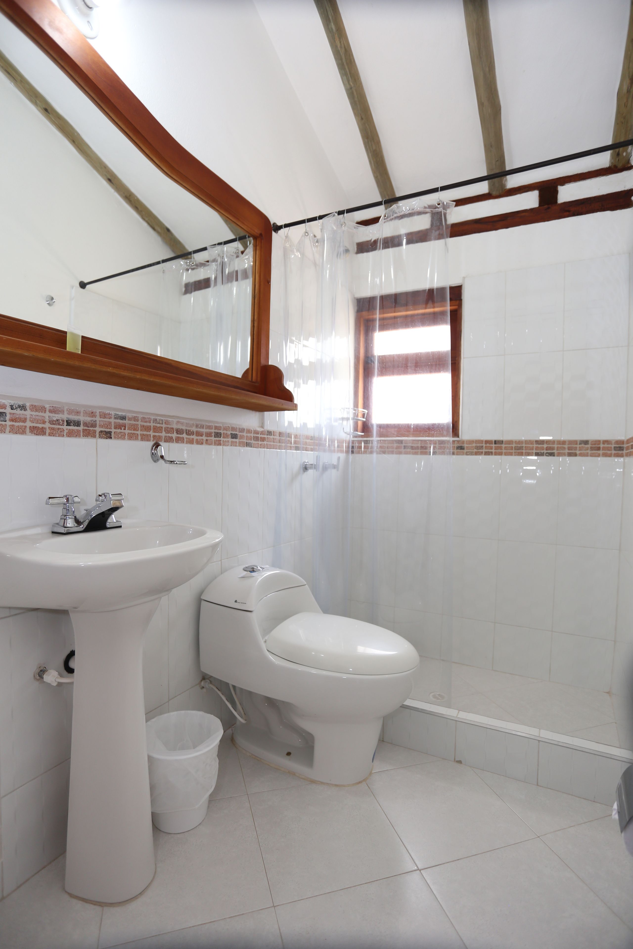 shower, free toiletries, towels