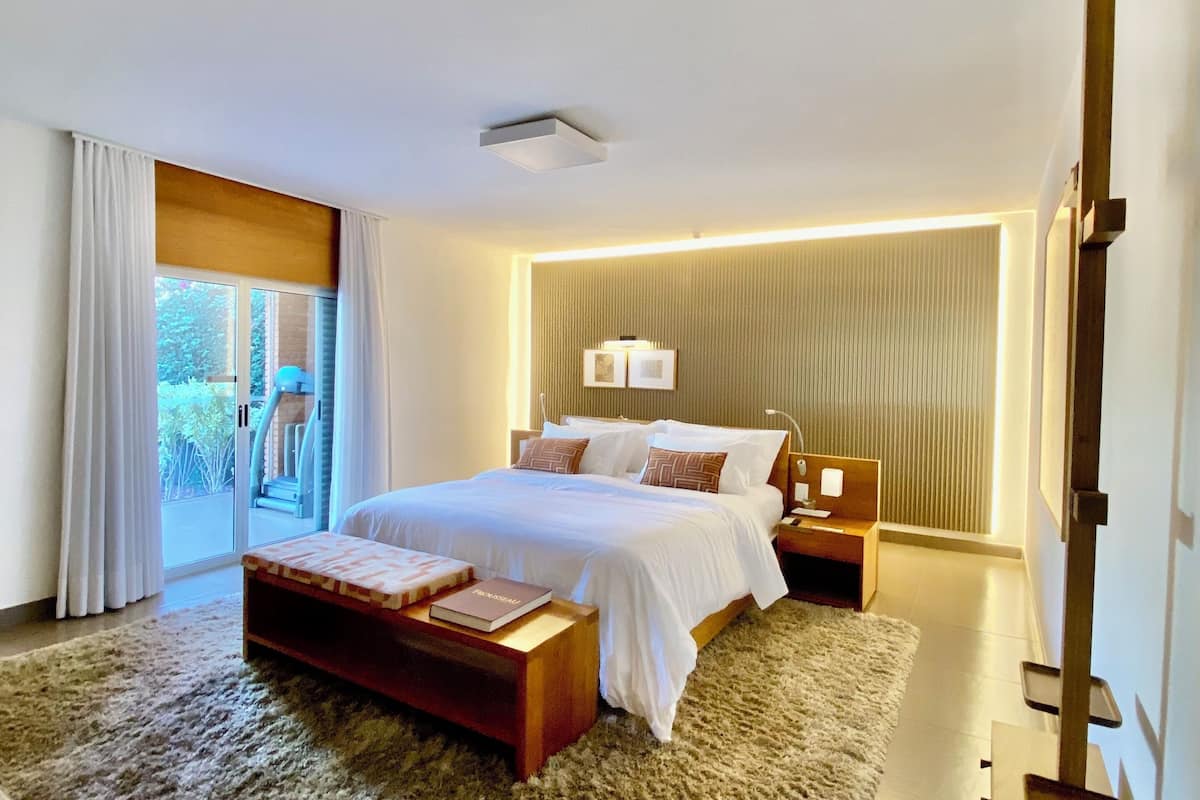 presidential studio suite | minibar, in-room safe, soundproofing, free wifi