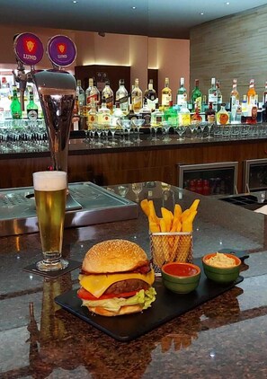 Food and drink - Hotel JP Ribeirão Preto Resort & Convenções by Nacional Inn (Ribeirão Preto)