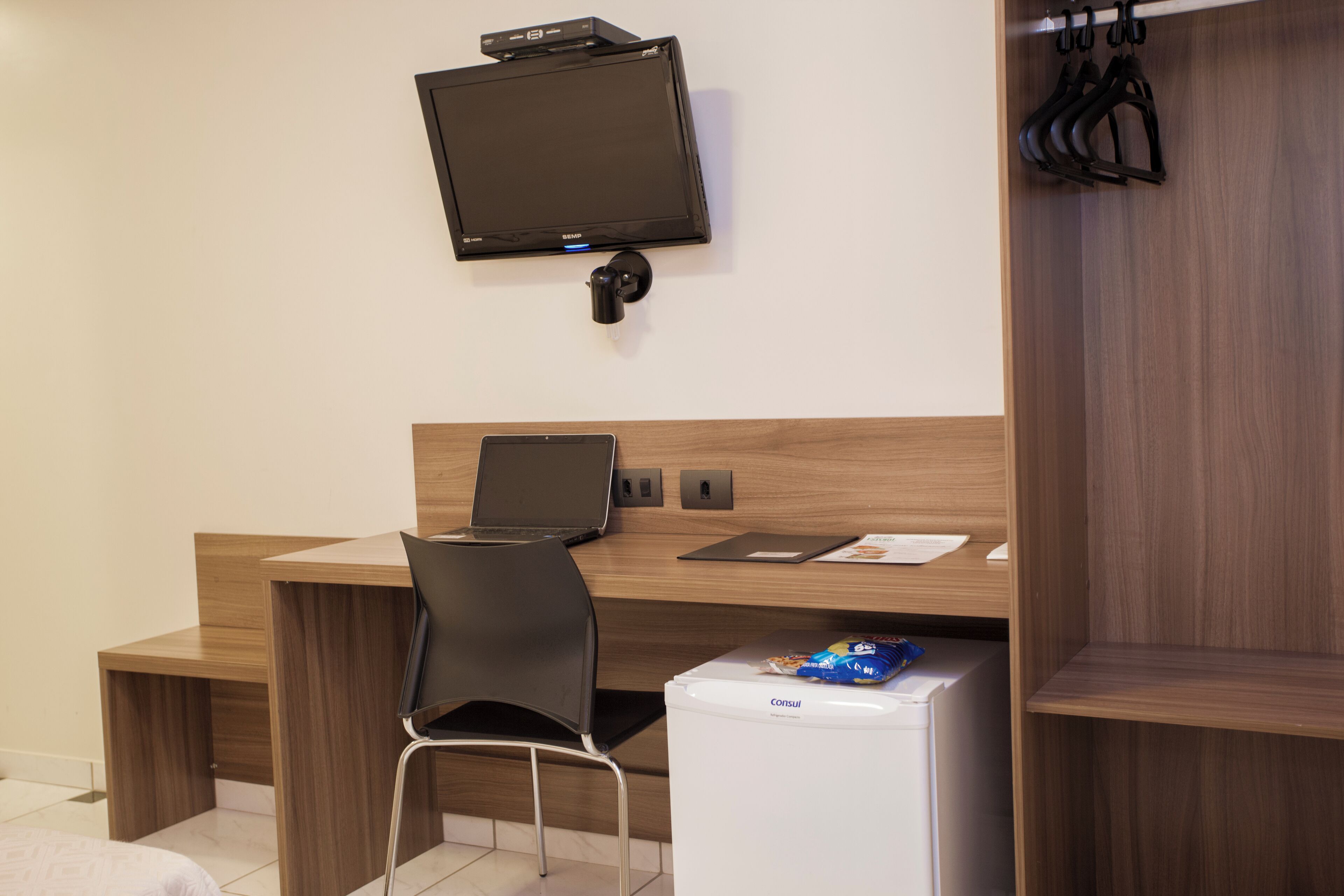 apartamento premium triplo | television