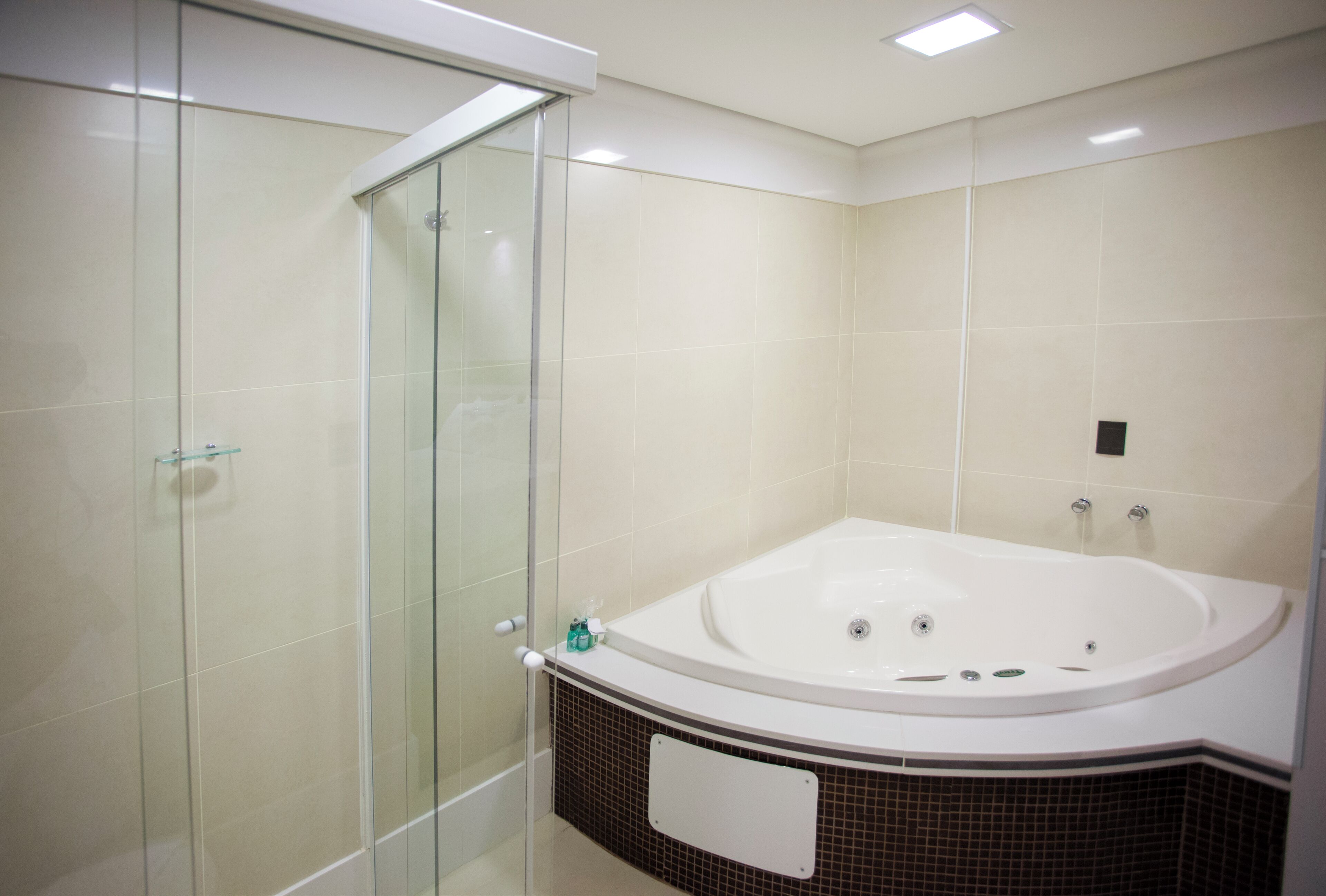 Suíte Premium | Private spa tub