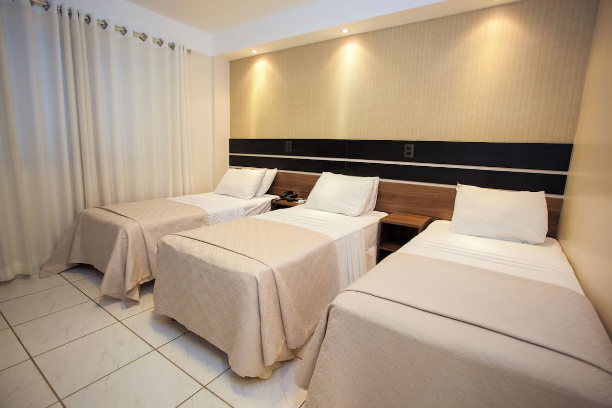 Apartamento Premium Triplo | Premium bedding, laptop workspace, blackout curtains, free WiFi