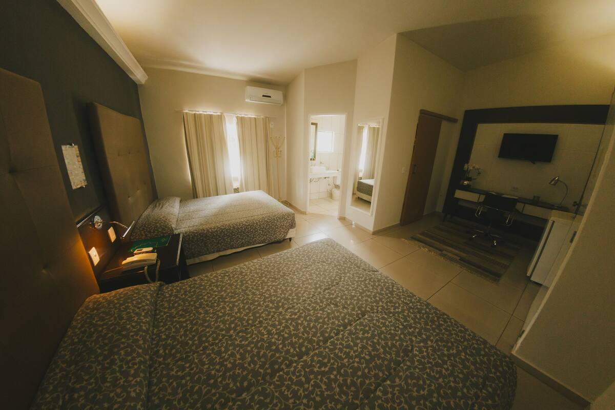 traditional suite | free wifi, bed sheets