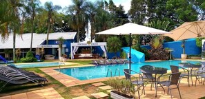 Hồ bơi trong nhà, hồ bơi ngoài trời