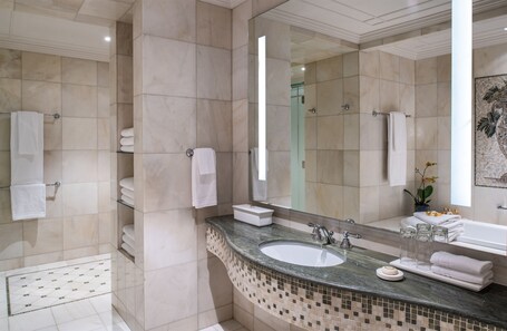 Palazzo Versace Dubai - Image 18