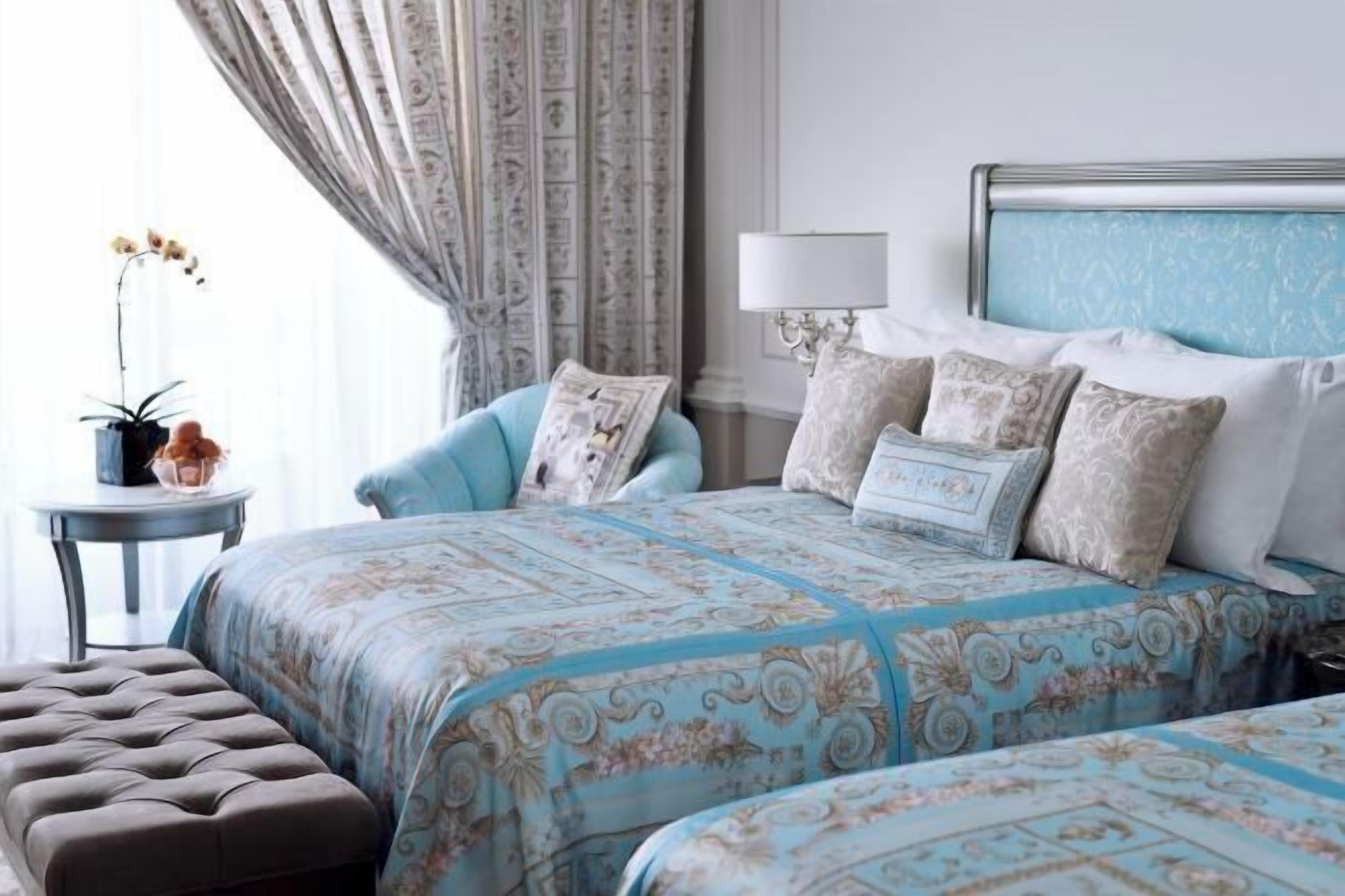 Frette Italian sheets, premium bedding, pillow-top beds, minibar