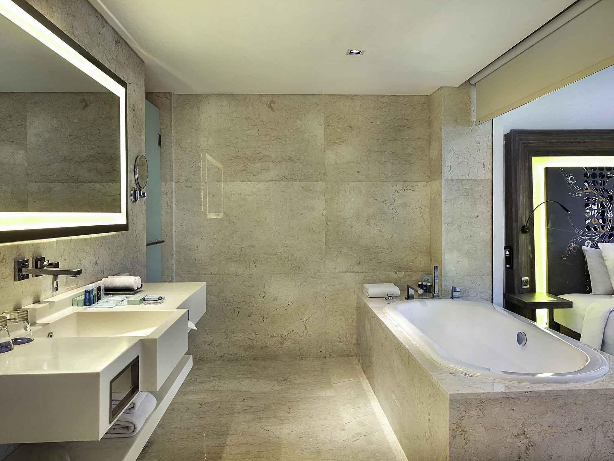 1 bedroom, minibar, in-room safe, desk