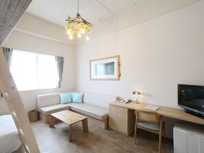 Caja de seguridad en la habitación, escritorio y wifi gratis 