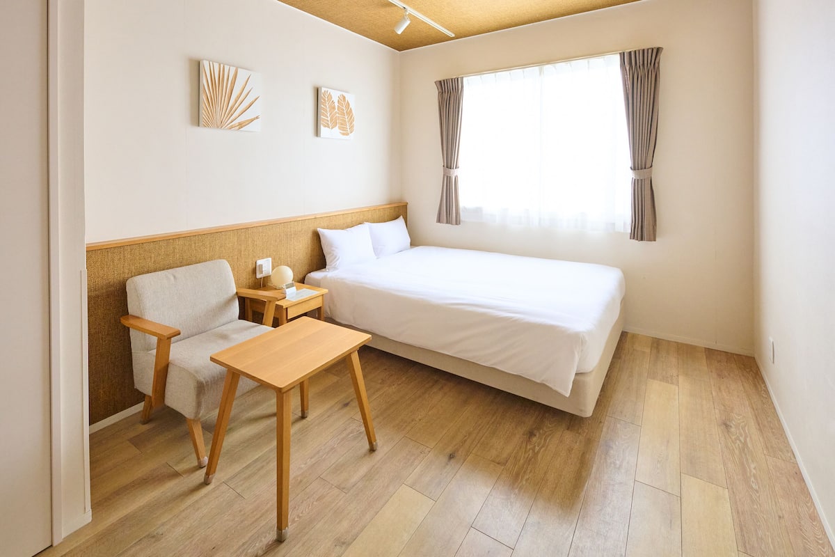 In-room safe, desk, free WiFi, bed sheets