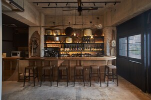 Bar (en la propiedad)