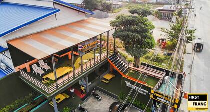 First & Frang Hotel