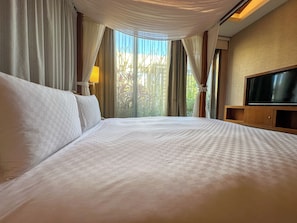 Penthouse Signature, 1 chambre (King) | Literie de qualité supérieure, couette en duvet d'oie, surmatelas