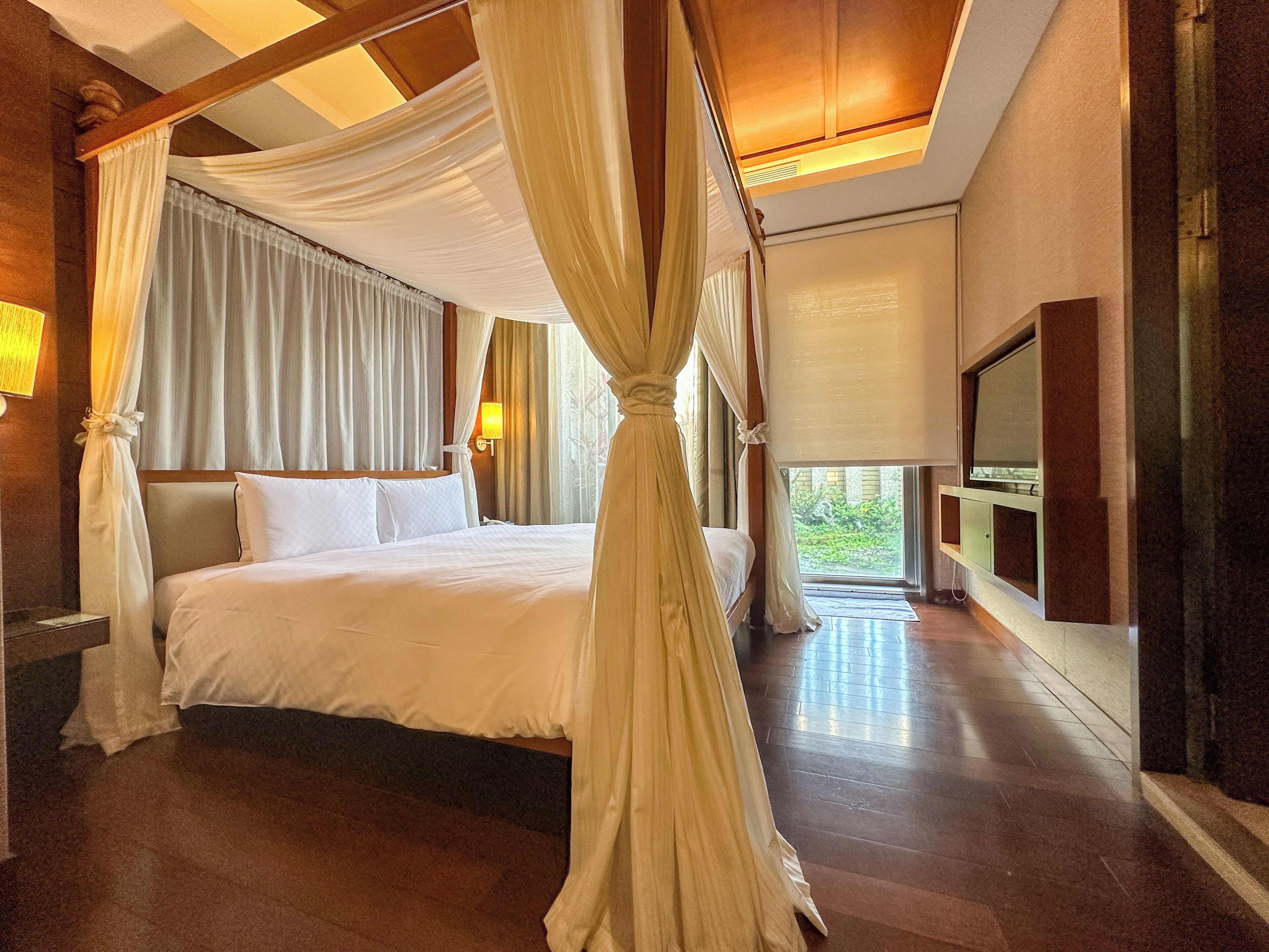 シグネチャー ペントハウス 1 ベッドルーム (King) | 高級寝具、羽毛の掛け布団、ピロートップベッド、ミニバー (無料)