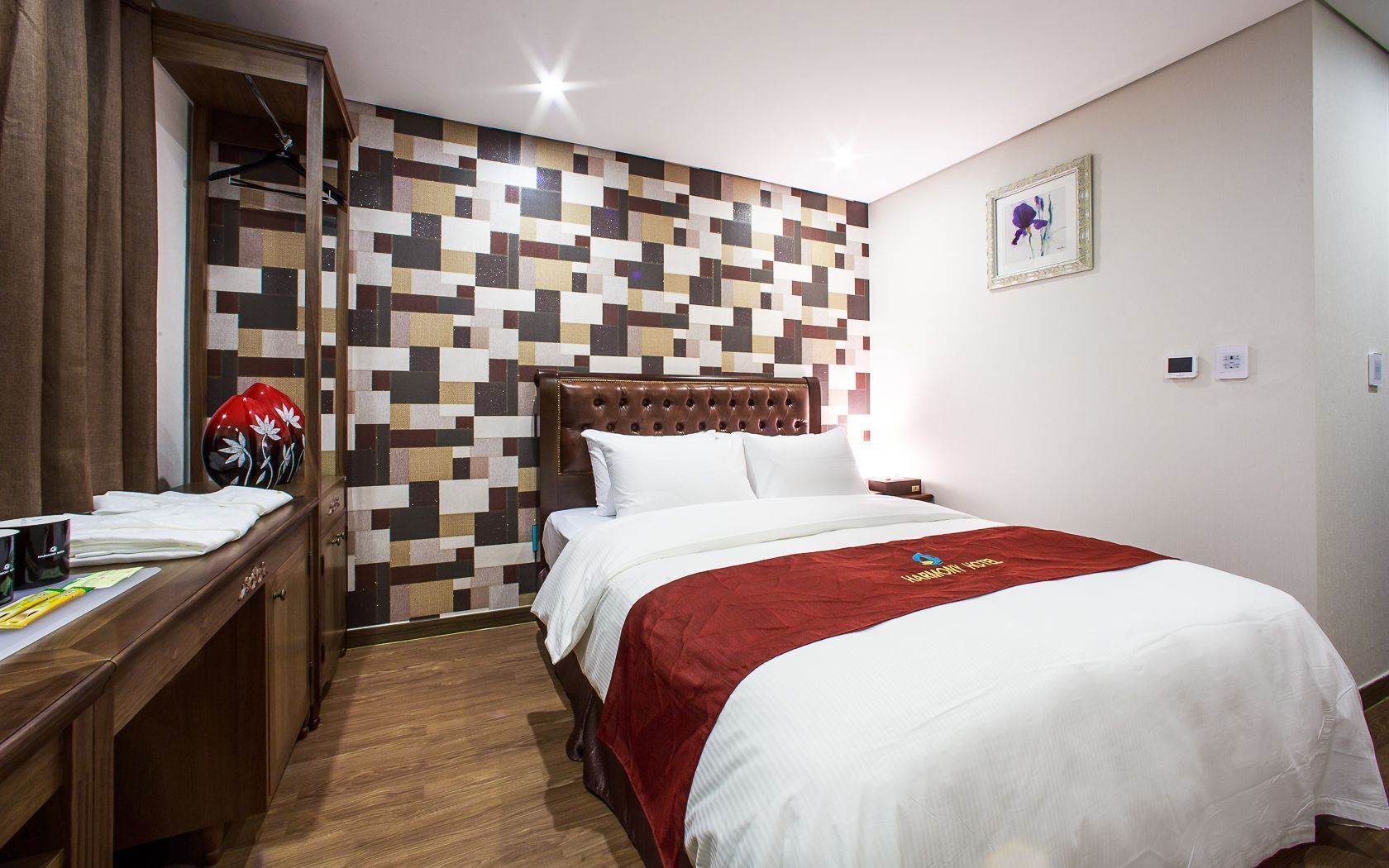 Premium bedding, down comforters, soundproofing, free WiFi