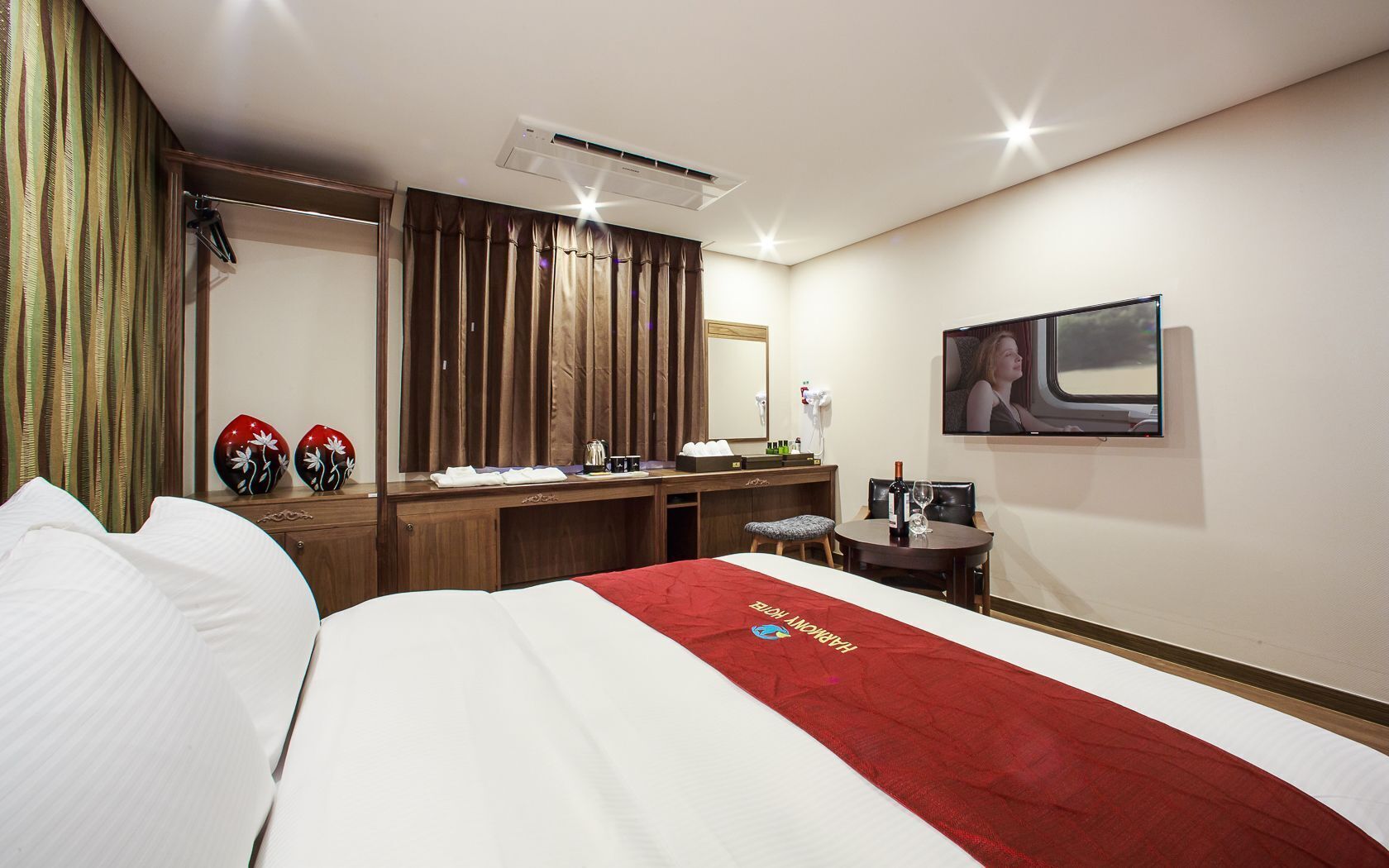 Premium bedding, down comforters, soundproofing, free WiFi