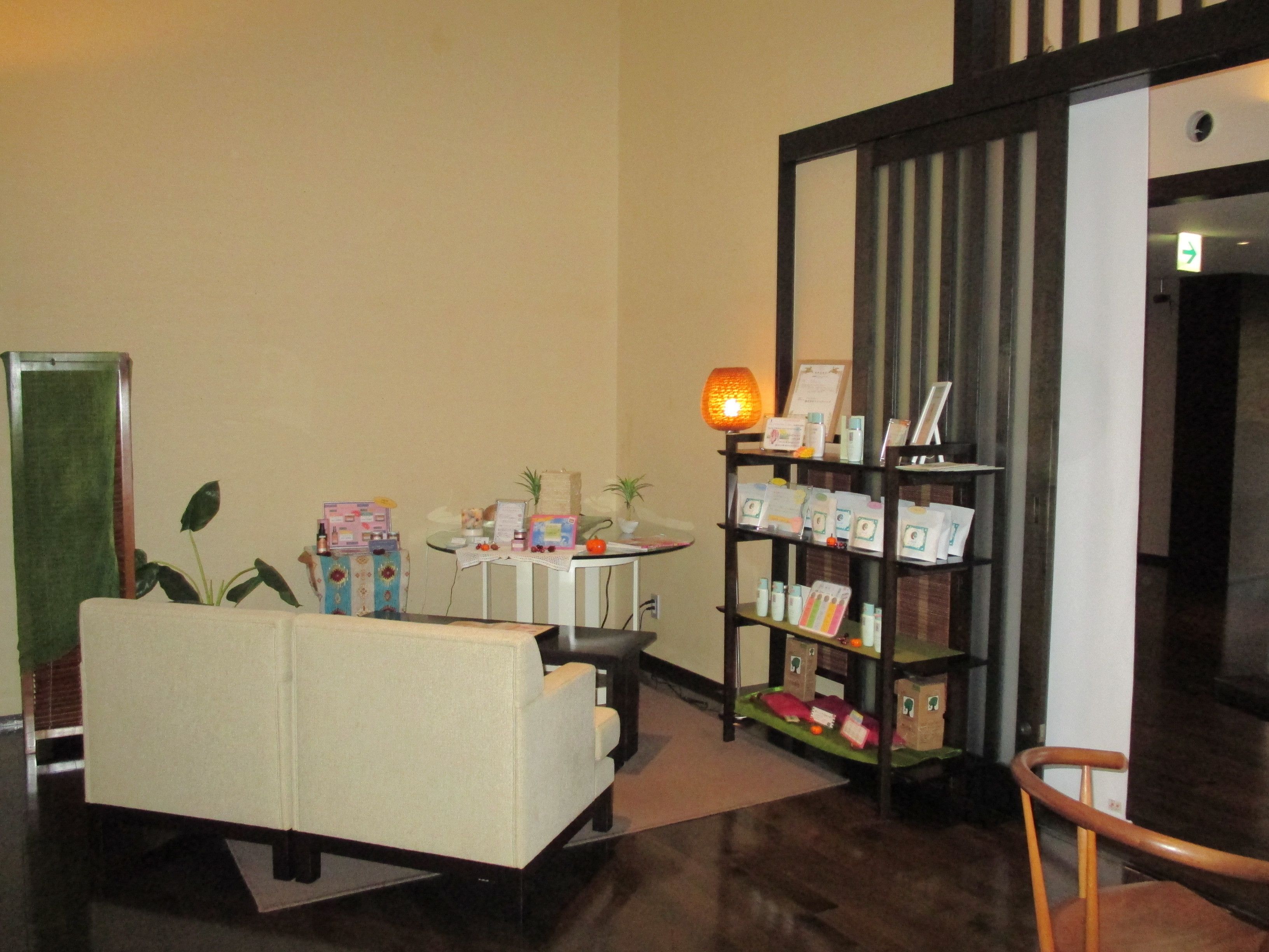 sauna, steam room, 3 treatment rooms, massages