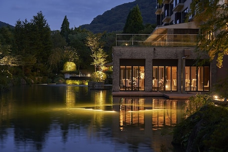 Breakfast and dinner served, international cuisine. Hotel Harvest Hakone Koushien