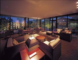 Coin salon dans le hall