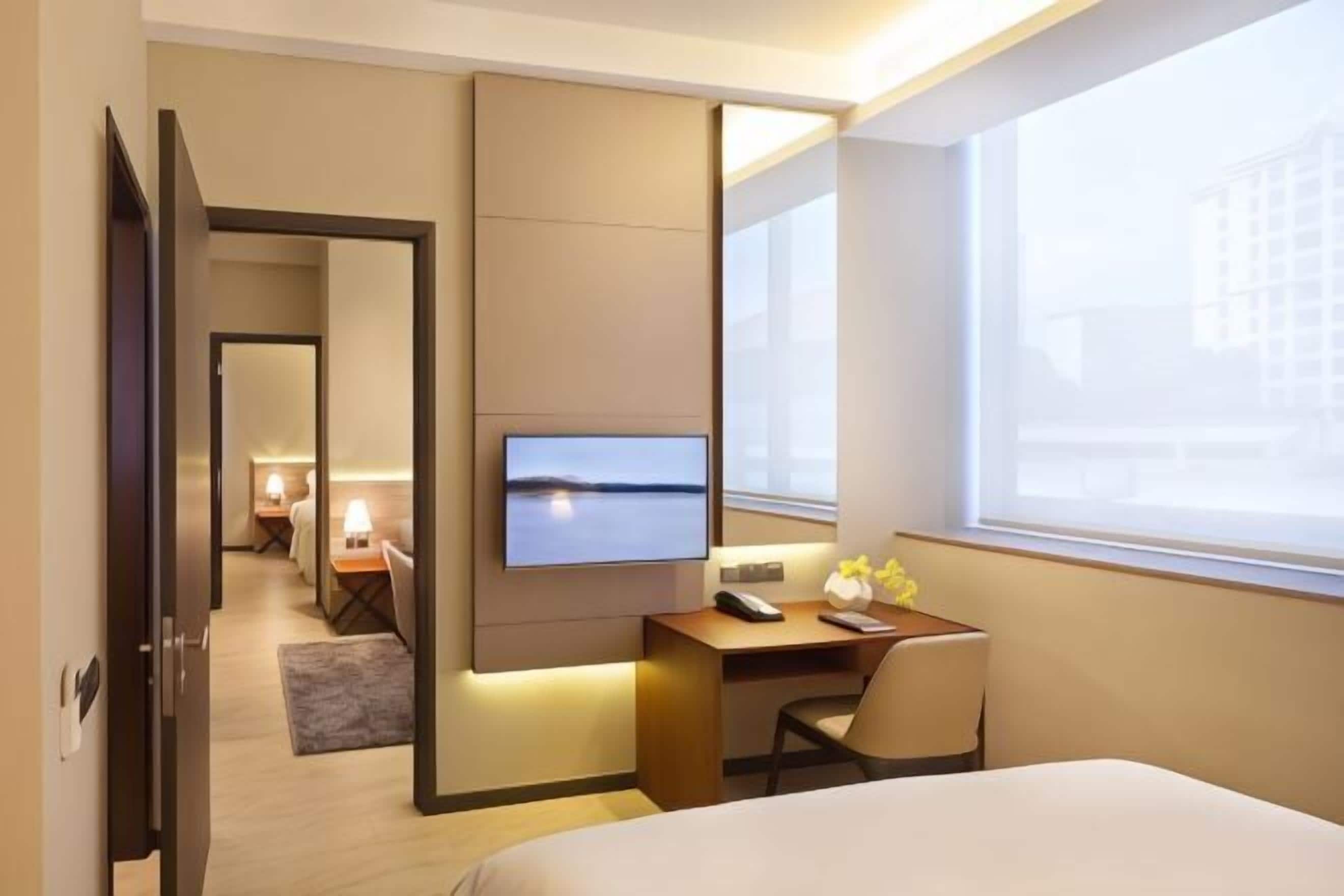 In-room safe, desk, laptop workspace, soundproofing