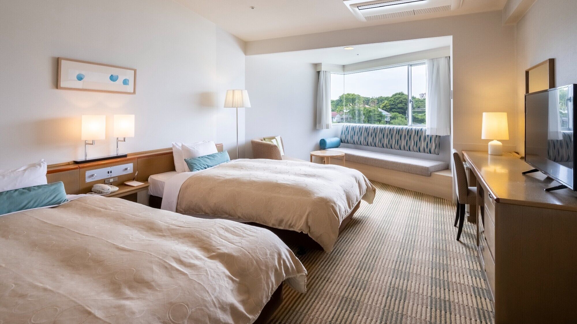In-room safe, free WiFi, bed sheets