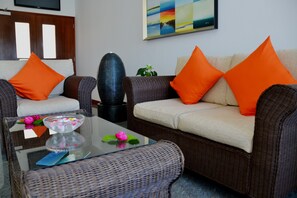 Lobby - The Old School Self Catering (Praslin Island)