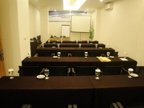 Meeting facility - Top Hotel Manado (Manado)