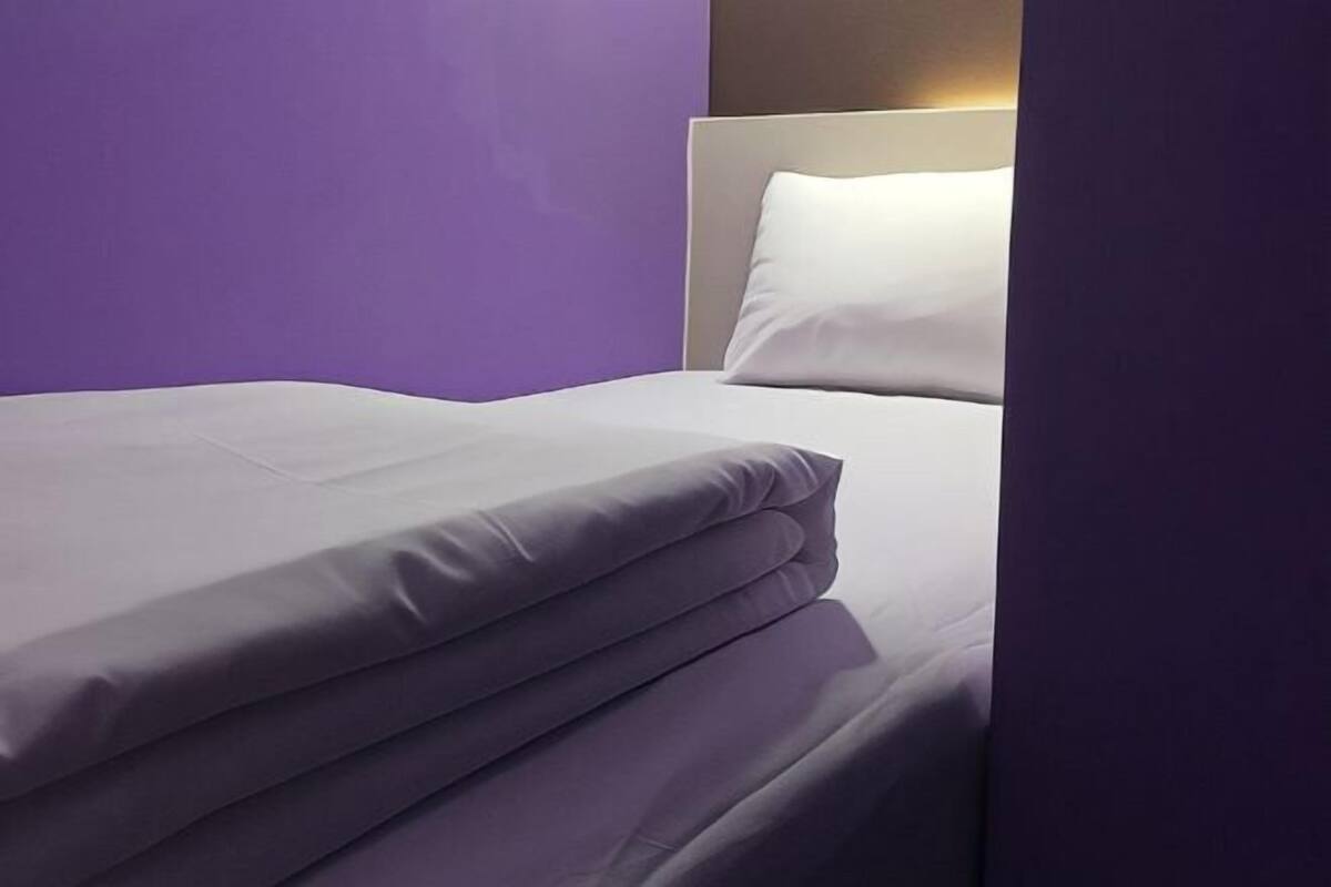 Desk, iron/ironing board, free WiFi, bed sheets