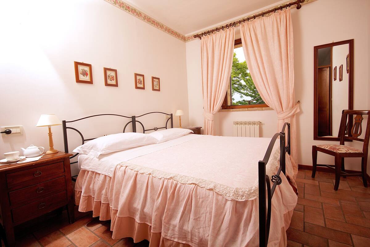 Family Apartment, 2 Bedrooms, Hill View | 1 bedroom, premium bedding, down comforters, blackout drapes