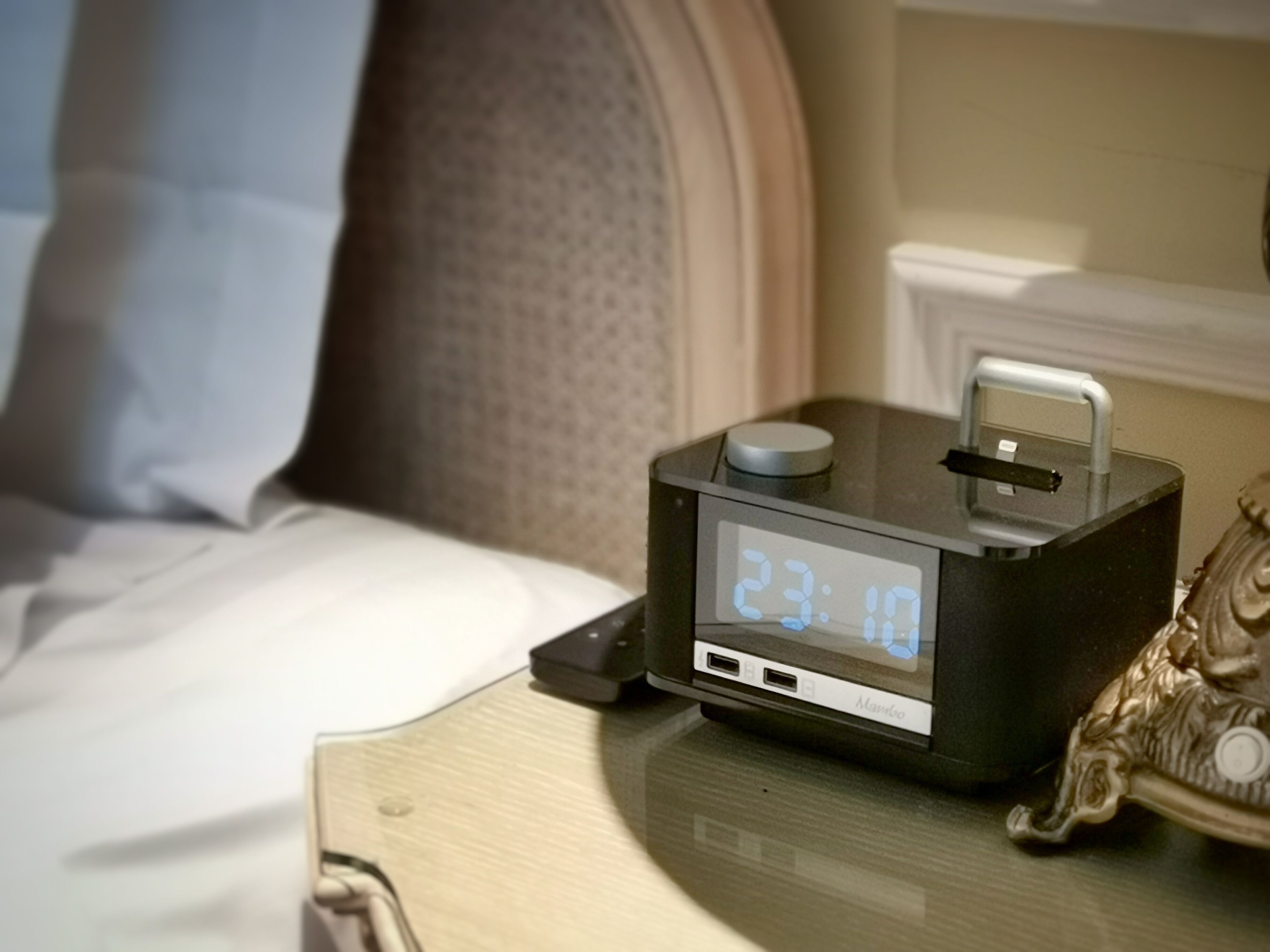 2 bedrooms, minibar, in-room safe, desk