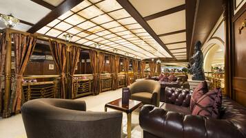 Bar lounge