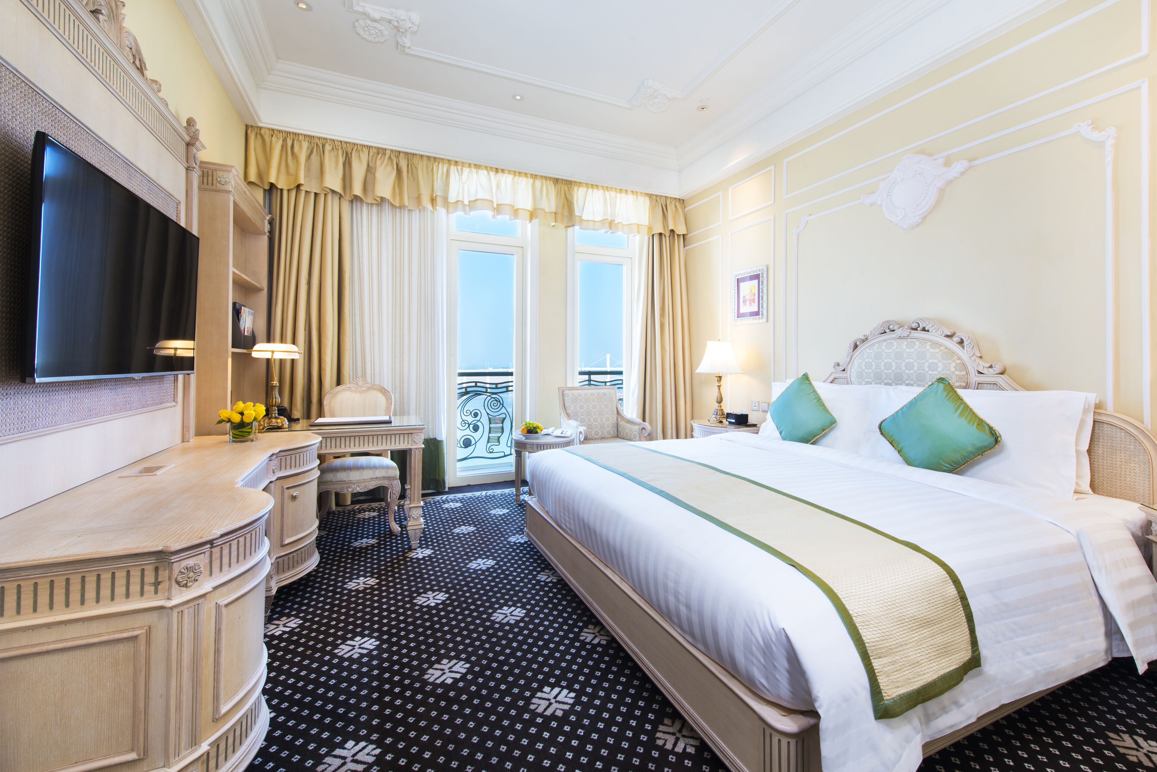 2 bedrooms | 2 bedrooms, minibar, in-room safe, desk