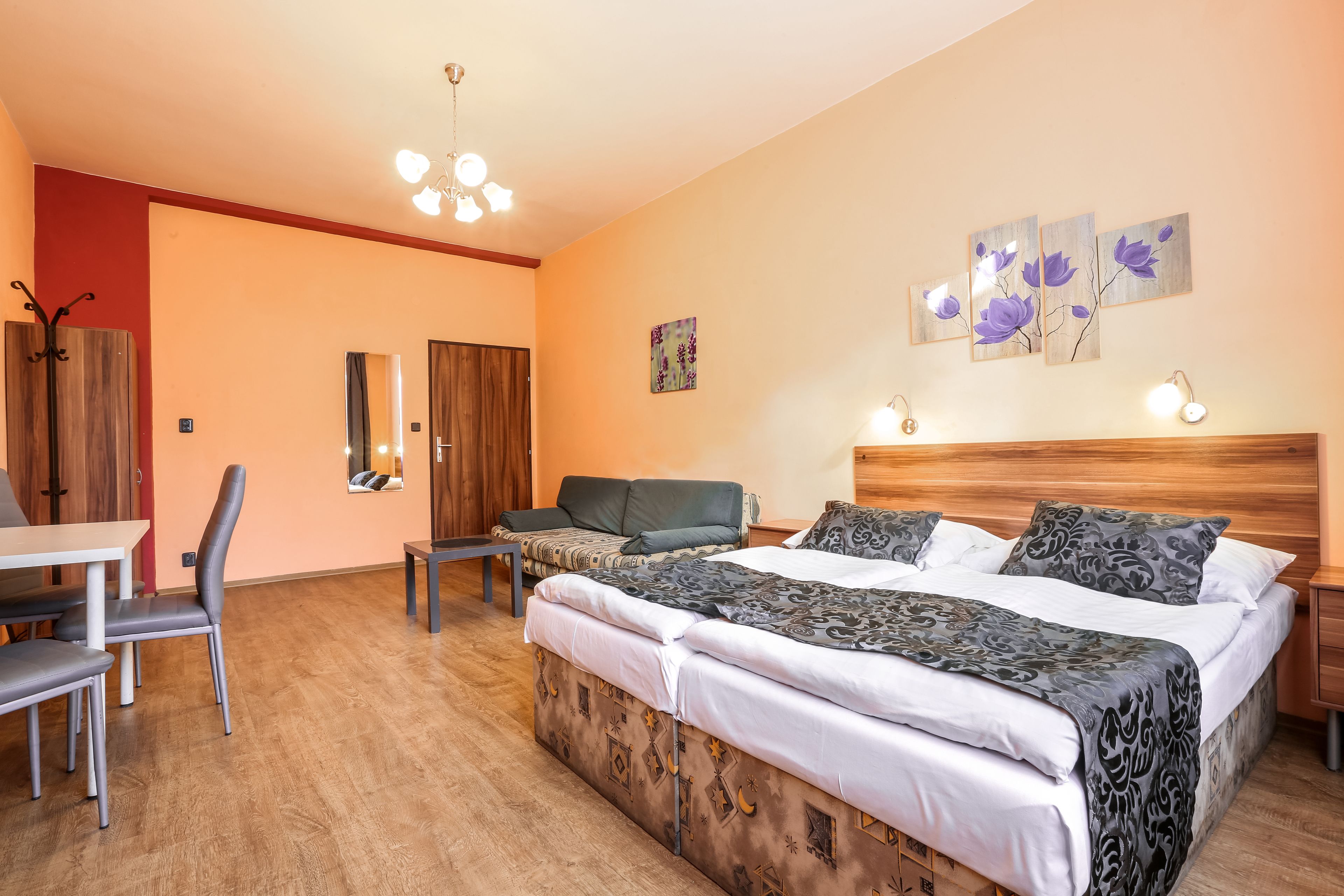 apartment, 3 bedrooms | desk, laptop workspace, blackout curtains, free wifi