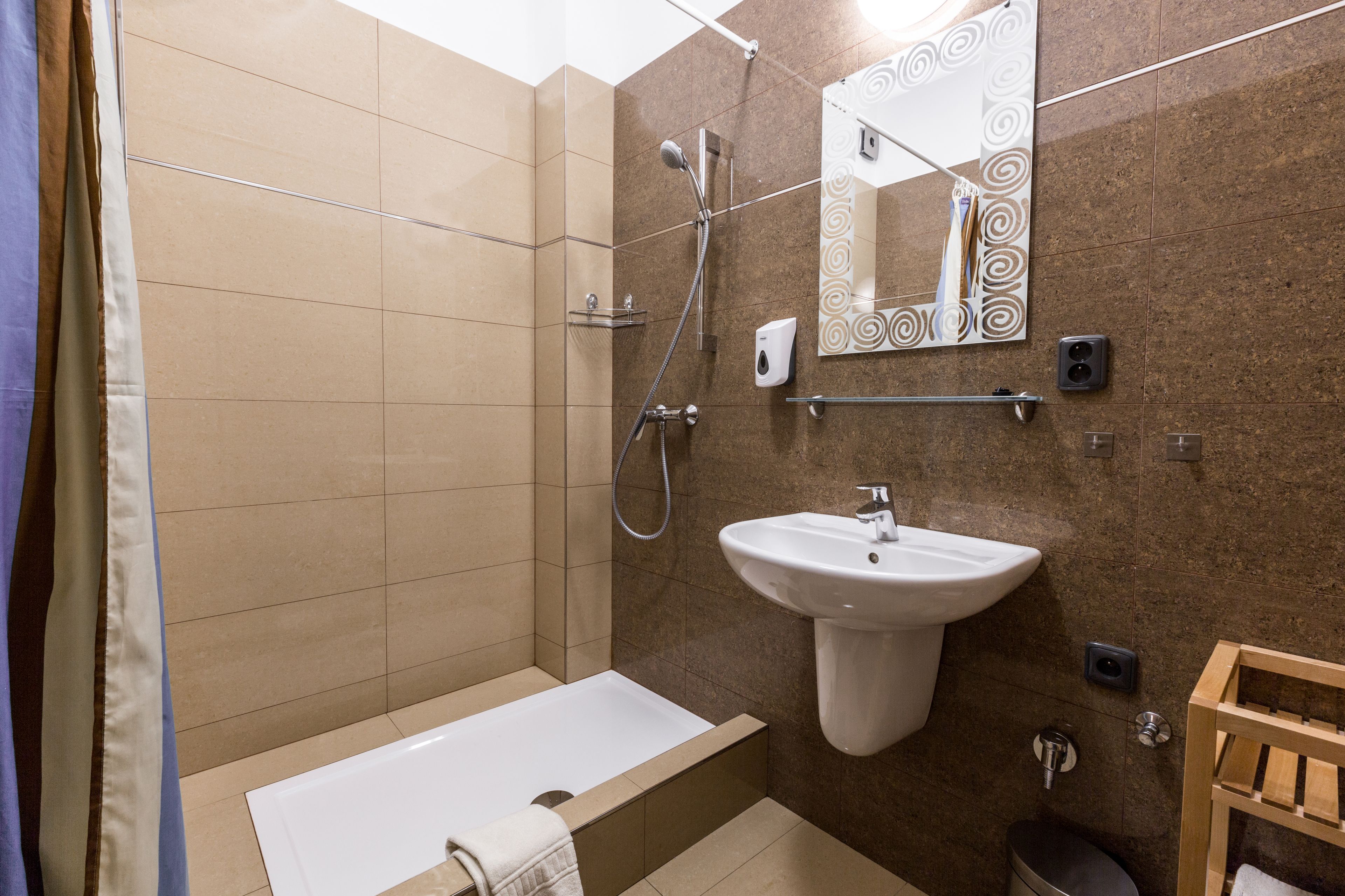 double room, shared bathroom | bathroom | free toiletries, hair dryer, towels, soap