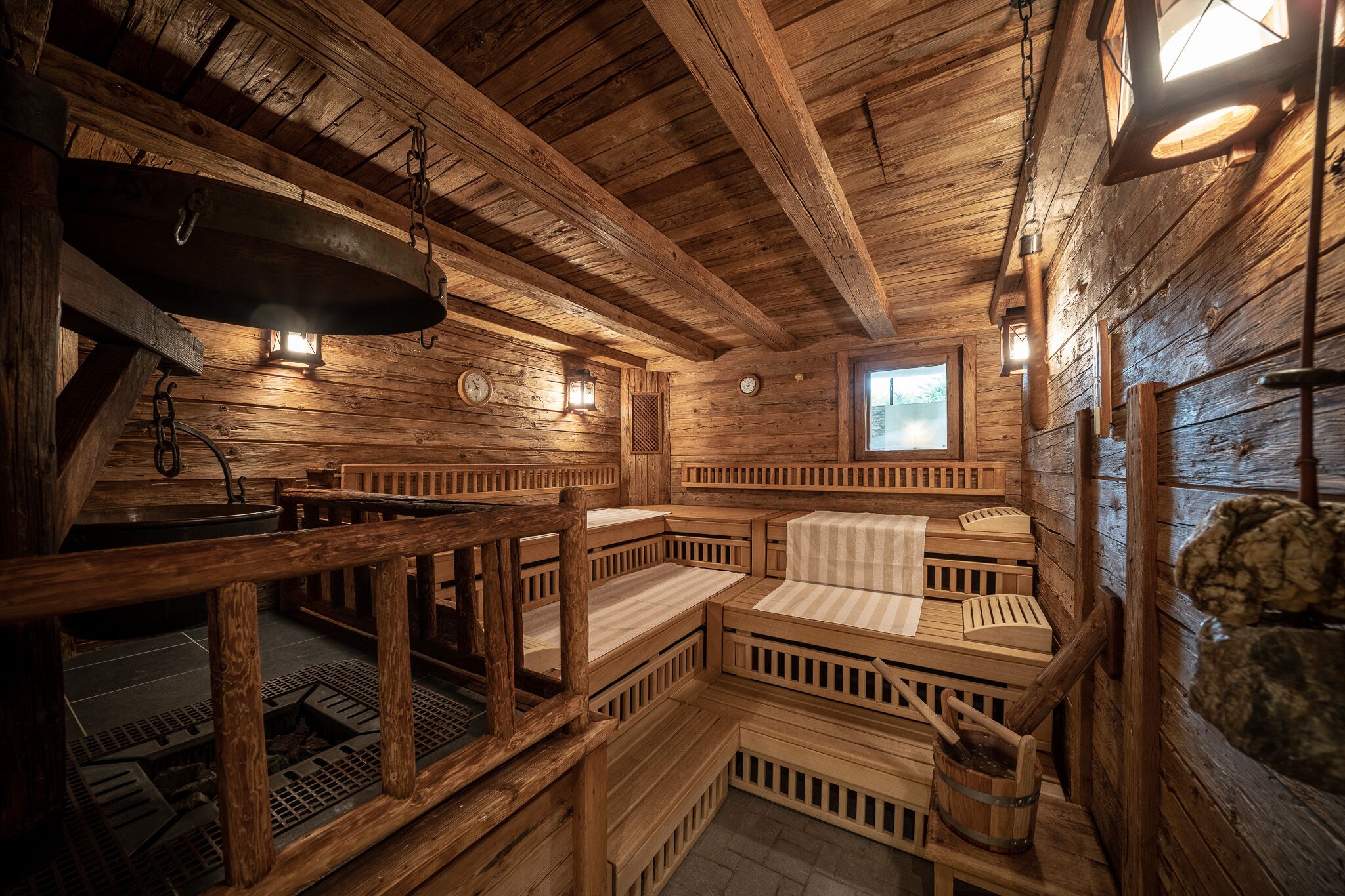 couples treatment room(s), sauna, steam room, body treatments