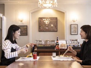Daily buffet breakfast for a fee - Ariston Hotel Kobe (Kobe)