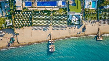 Private beach, sun loungers, beach umbrellas, beach towels