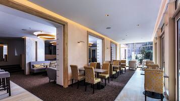 Breakfast, lunch, dinner served; Modern European cuisine