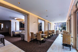 저녁 식사 제공, 현대식 유럽 요리