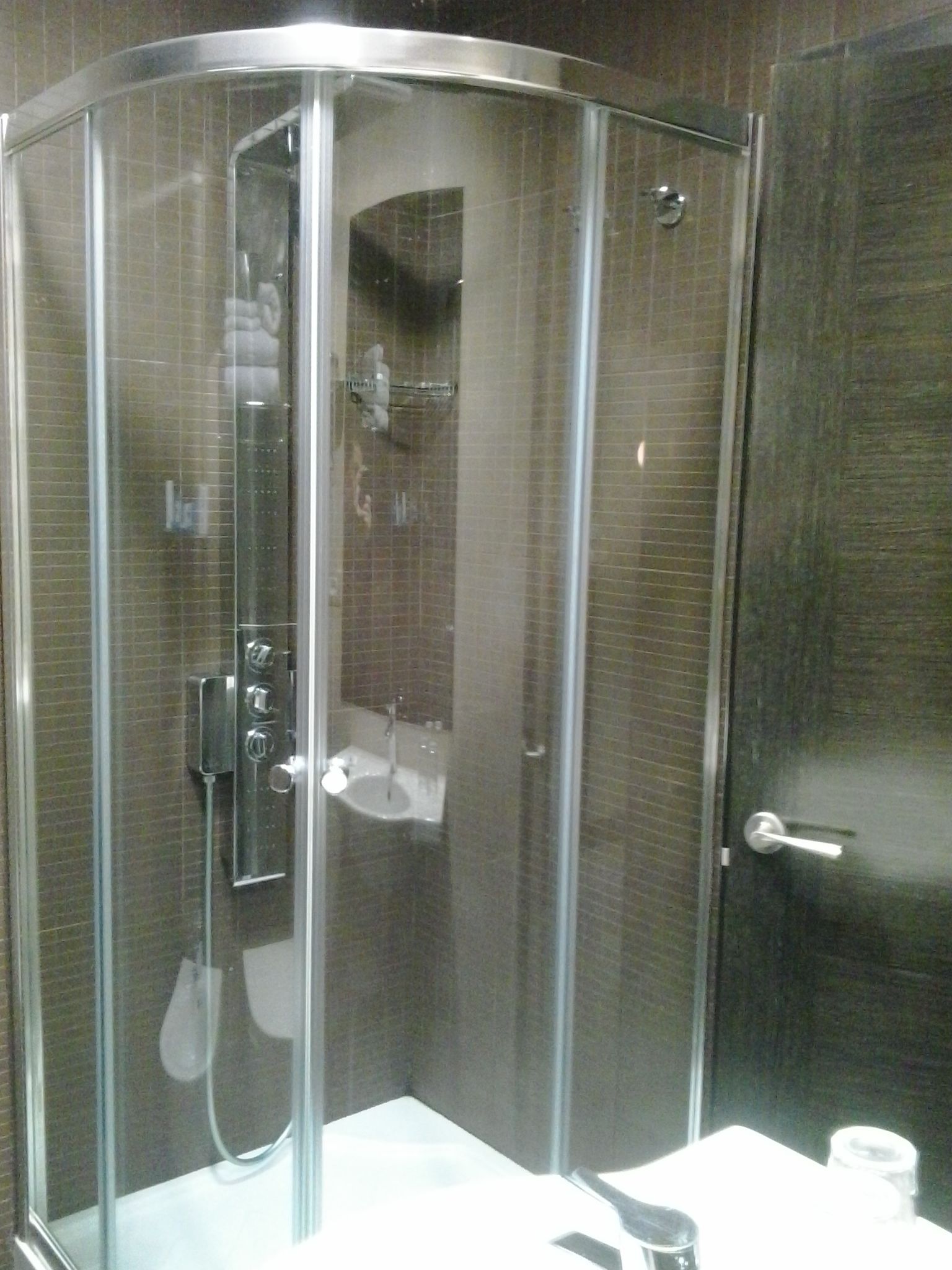 double room single use | bathroom | free toiletries, hair dryer, bidet, towels